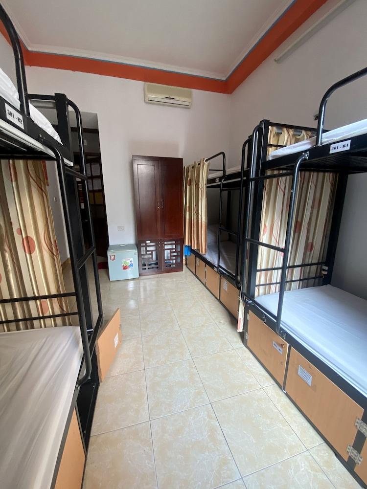 Alex Ha Long Hotel Exterior photo