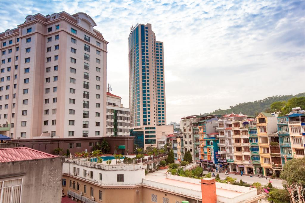 Alex Ha Long Hotel Exterior photo