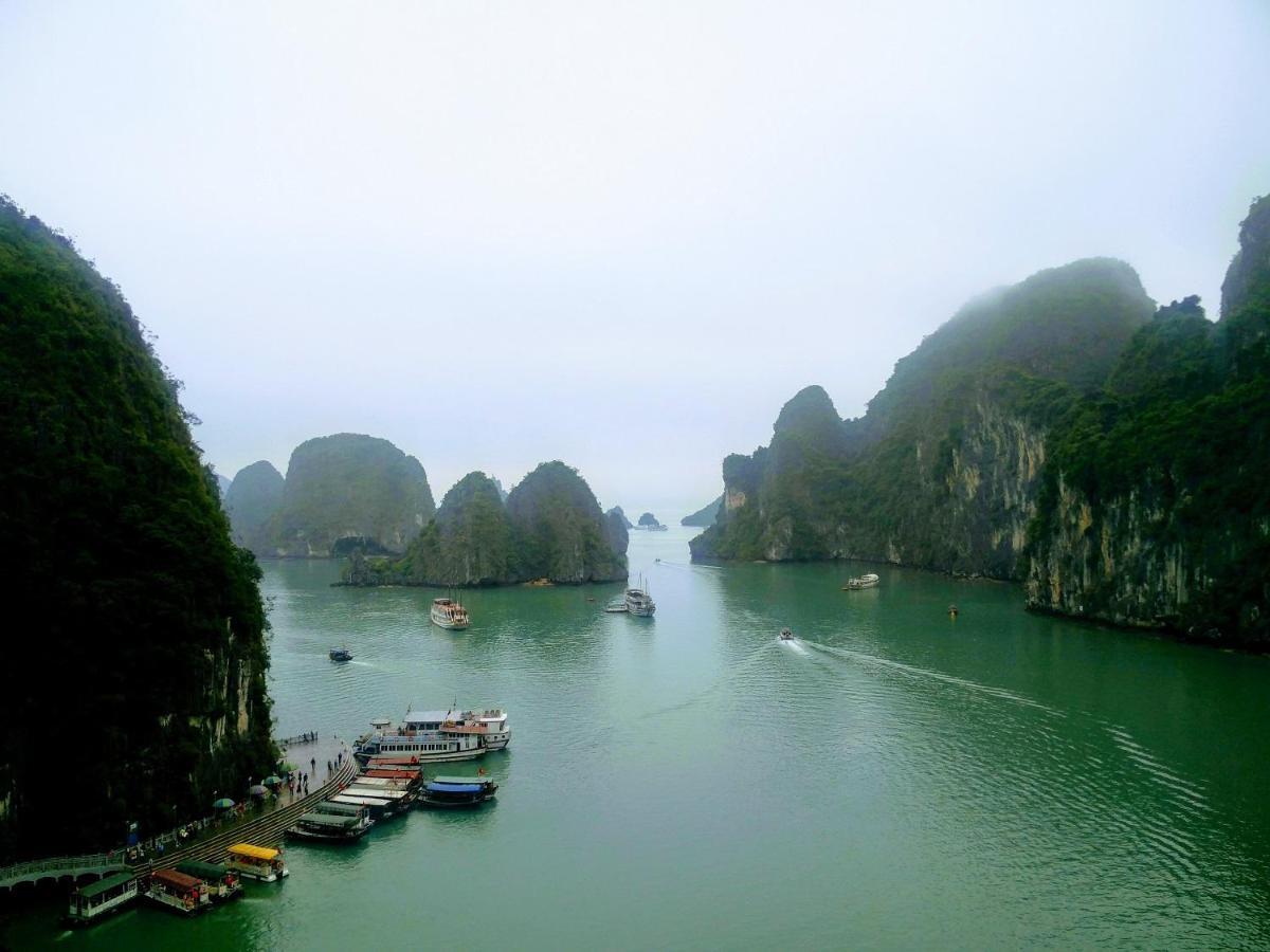 Alex Ha Long Hotel Exterior photo